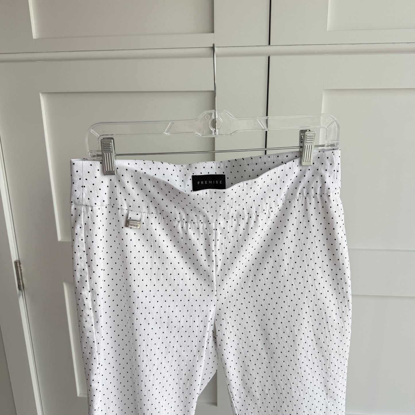 Pantalon capris à pois