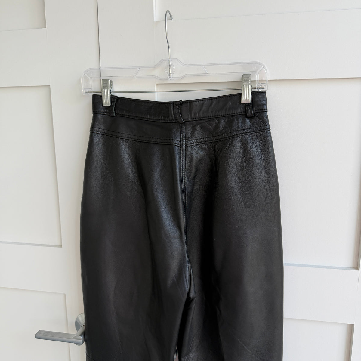 Pantalon de cuir fait au Canada
